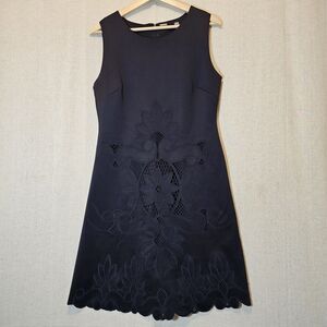 Tahari Bodycon Sheath Dress Size 10 Black Sleeveless Lace Cutouts Zippered Lined